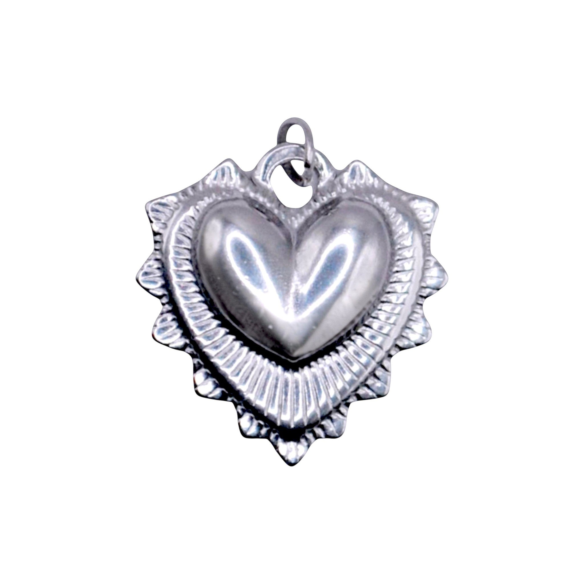 Srebrny charms Origami Heart Charm marki HOOKS ze stali nierdzewnej z ozdobnym zapięciem typu hook.
